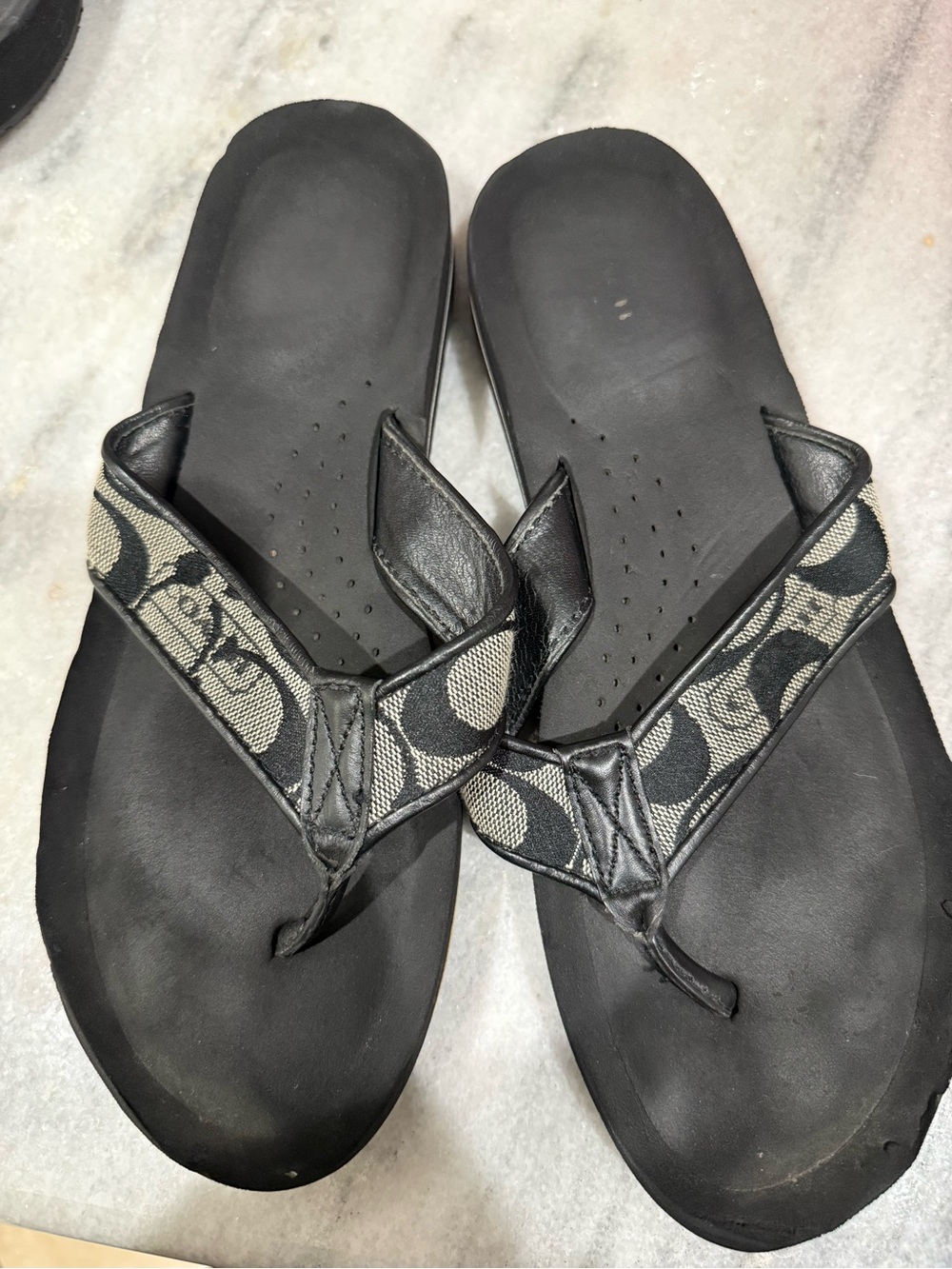 Coach Jolie Black Canvas-Pattern Flip Flop Sandals 7.5